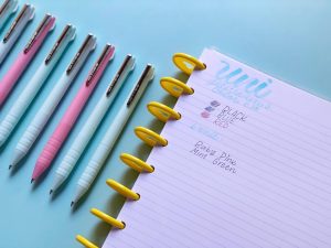 Uni Jetstream Slim Compact 3