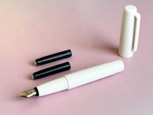 Pluma Muji Compact